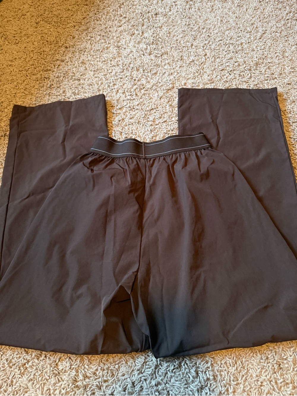 ALO suit up pants - Picture 2 of 3